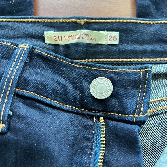 Levi’s Shaping Skinny Dark Wash Jeans - Picture 3 of 6